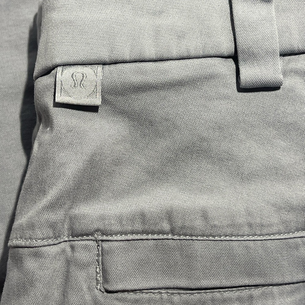 Lululemon Men’s Commission Classic Stretch Pants Gray welt pockets Size 34 x 26 - Picture 4 of 8